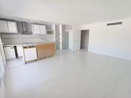 location appartement 3 pièces 73 m² à fleury-les-aubrais (45400)