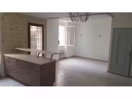 location appartement 2 pièces 49 m² à cadolive (13950)  800 €