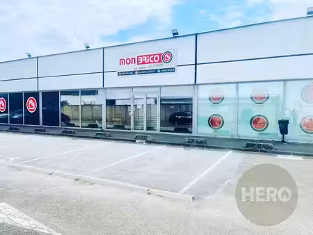 location locaux professionnels 0 pièces 720 m² à la queue-les-yvelines (78940)  78 400 €