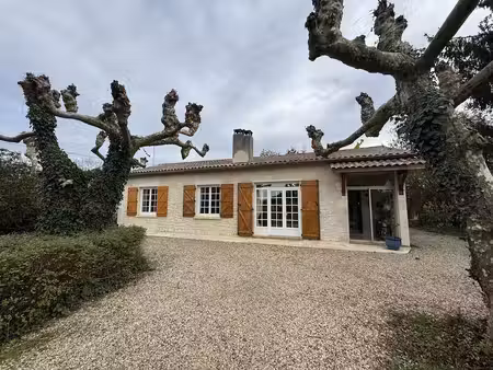 maison de plain pied avec jardin 4000m2