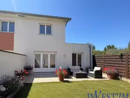 oullins pierre-bénite - maison de ville avec jardin  garage et stationnement