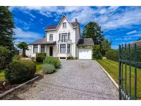 maison de charme avec étang sur 56 ares à corenne