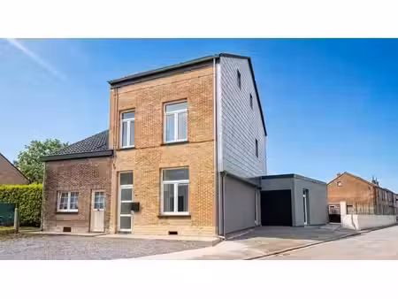 spacieuse maison rénovée 5 chambres avec jardin