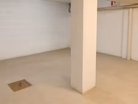 ?️ à louer – cave / local de stockage ±40 m² à liège