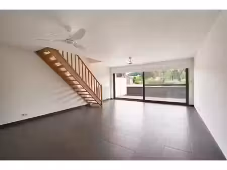 duplex de +/-114m² situé dans le centre d'huldenberg