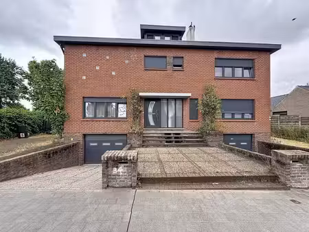 belle maison de 4 chambres et jardin