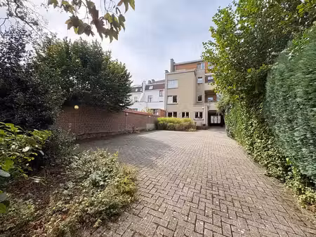 appartement avec 2 chambres et une place de parking