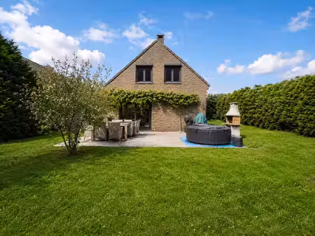 villa à vendre avec jardin et 3 chambres   haut-ittre (vbe59685)
