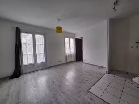 location appartement 2 pièces 40.72 m² à provins (77160)  684 €