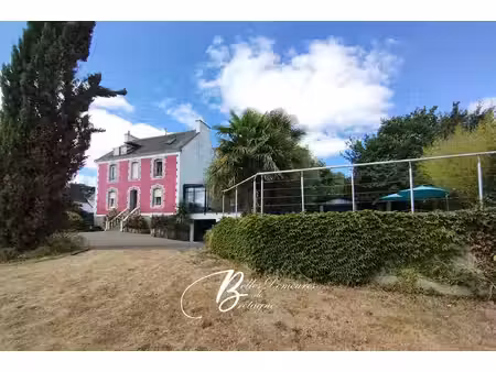 a vendre jolie maison des années 30 sur les hauteurs du blavet