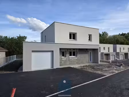 maison neuve 5 pièces avec garage  jardin et terrasse