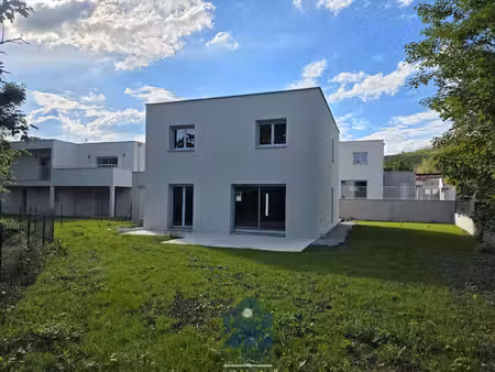 maison neuve 6 pièces avec terrasse  garage et jardin
