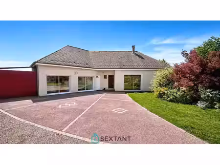 maison contemporaine de plain-pied 250 m² habitables terrain de 3 300 m² dpe b