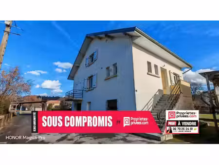 grande maison familiale ou 2 appartements sur terrain d'environ 13 ares