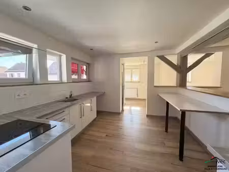 location appartement 4 pièces 108 m² à geispolsheim (67118)  990 €