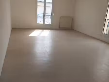 appartement t3 proche hyper centre