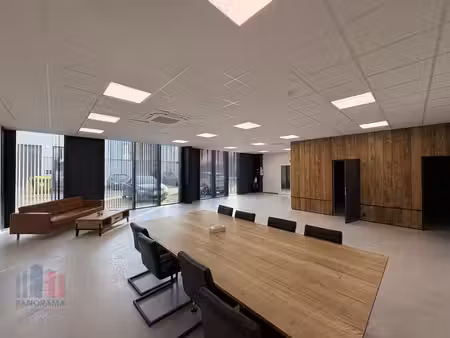 hoogwaardige & lichtrijke kantoorruimte van 486 m² te naz...