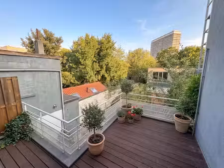 terrasse ensoleillée de 13 m²