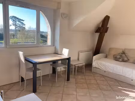 location studio meublé orléans