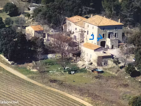 studio entièrement rénové au calme – mas ancien au pied du pic saint-loup