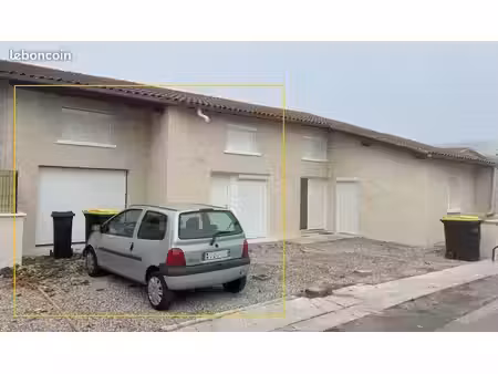 maison de ville 90m²  3 chambres  garage  centre de dagneux