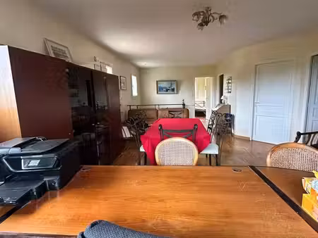 f2 dans une villa sur charbonnières-les-bains