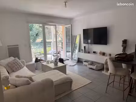 t2 le rove 40m² terrasse et parking privé