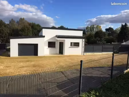 maison à louer plumelin disponible 1er octobre 2026