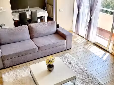t4 75 m² rénové  plein sud - balcon & cave - résidence calme