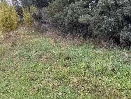 terrain 547 m² lambesc