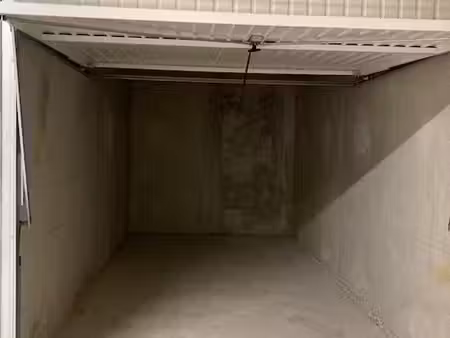 garage à louer à 2 pas de l'hyper centre d'aix