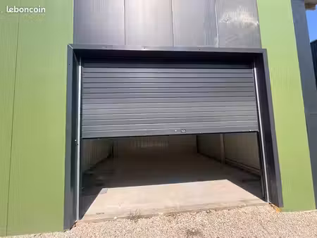 local / garage / box de stockage