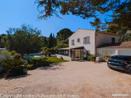 entre aubagne et éoures – propriété avec annexe indépendante et piscine