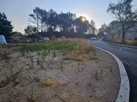 terrain 444 m² peynier