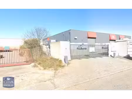 commerce 102 m²