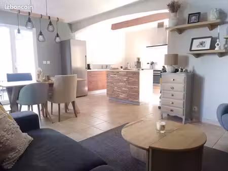 maison de village t3 avec terrasse et patio – disponible fin octobre