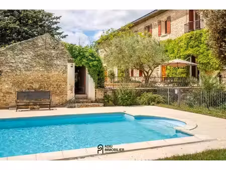 ferme à vendre dans le quartier centre ville