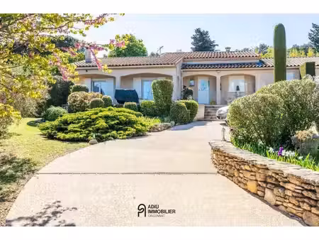 maison de luxe à vendre à sernhac