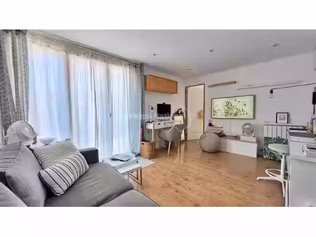 appartement les pennes mirabeau 3 pièce(s) 58 m2