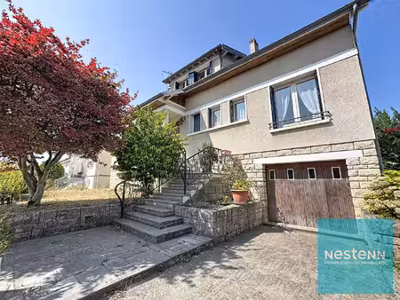 maison avec 5 chambres surélevée sur un sous-sol total à varennes sur seine
