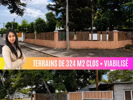 deux maisons possibles & terrain d'angle clos — terrain 324 m?