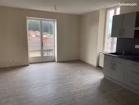 amplepuis - appartement t2