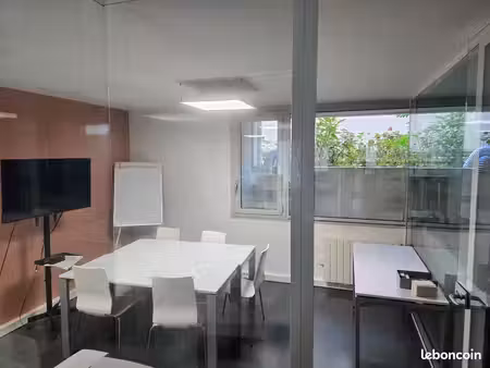 bureau 15 5m² — vue cour intérieure — extensions possibles — lyon 3e/7e