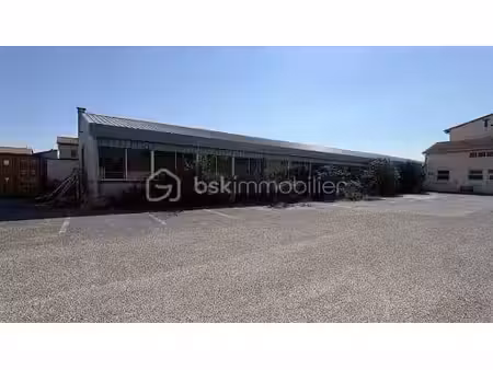 local commercial à vendre