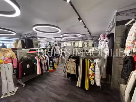 local commercial avec bail commercial