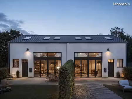 loft/atelier/surface 4 pièces 120 m²