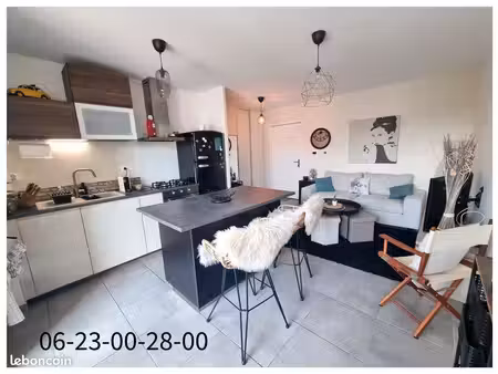 t2 42m2 centre st laurent de mure
