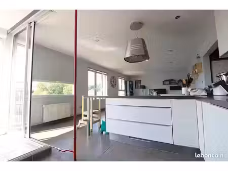 appartement t4 de 90 m² avec terrasse + garage + cave