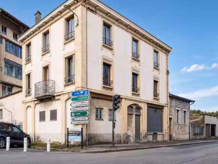 immeuble 8 pièces 374 m²