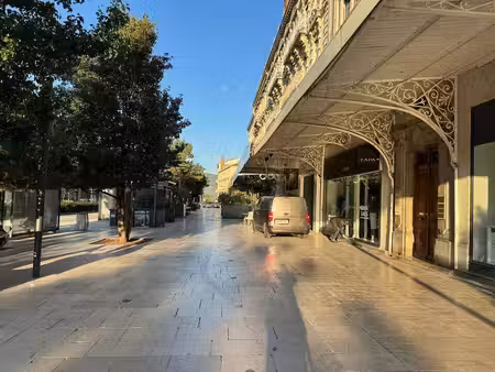 local commercial à louer
